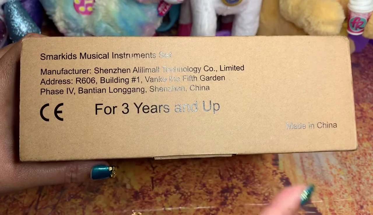 The shipping box indicating the age range and product type