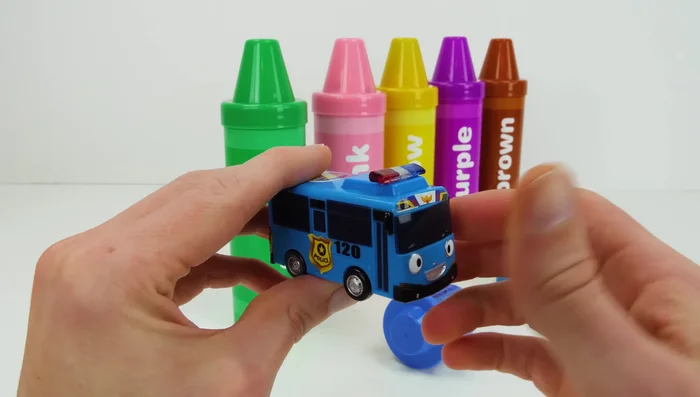 Roll out the blue Play-Doh and use cutters to create shapes.