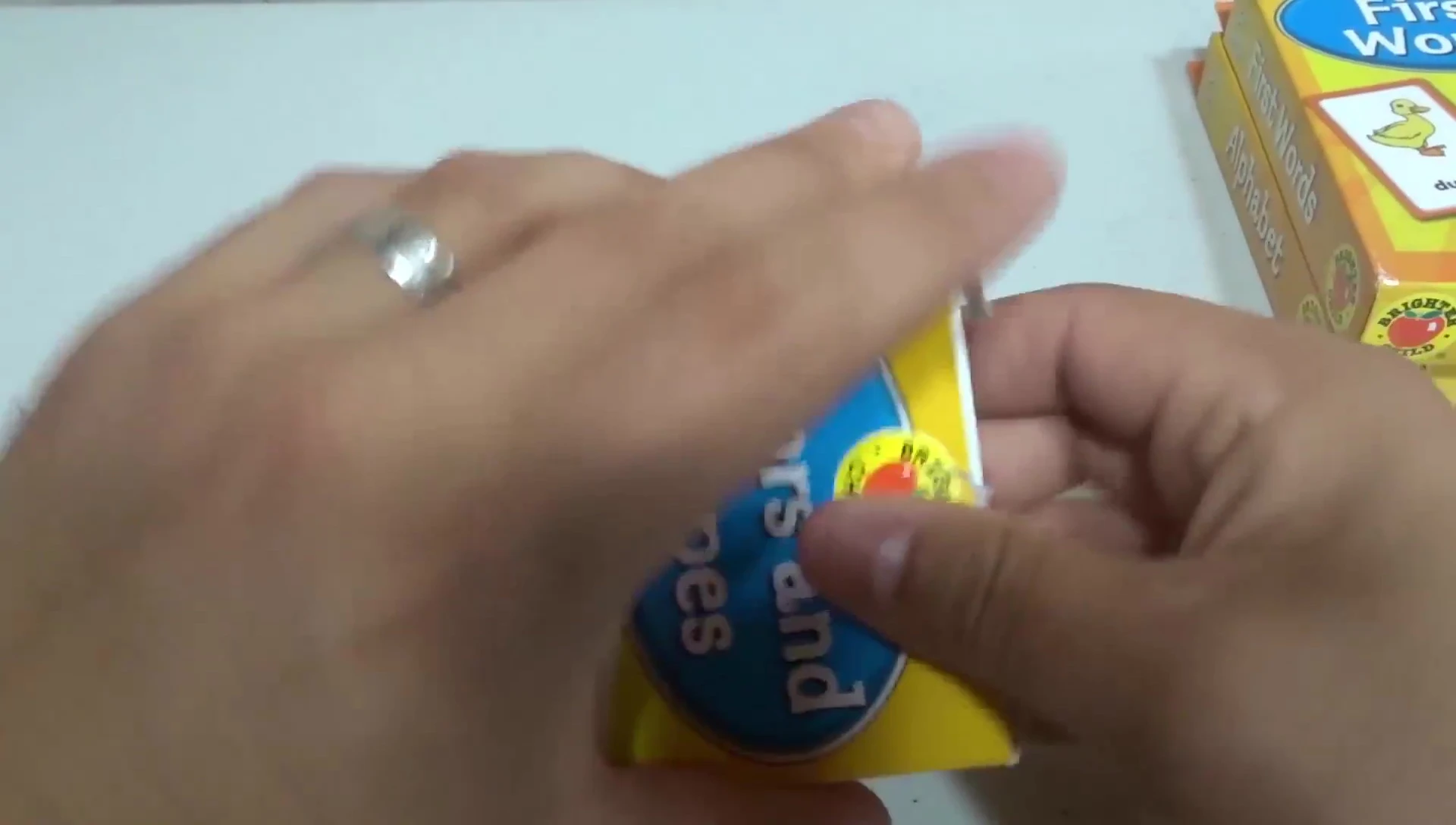 Opening the Colors & Shapes flashcard set.
