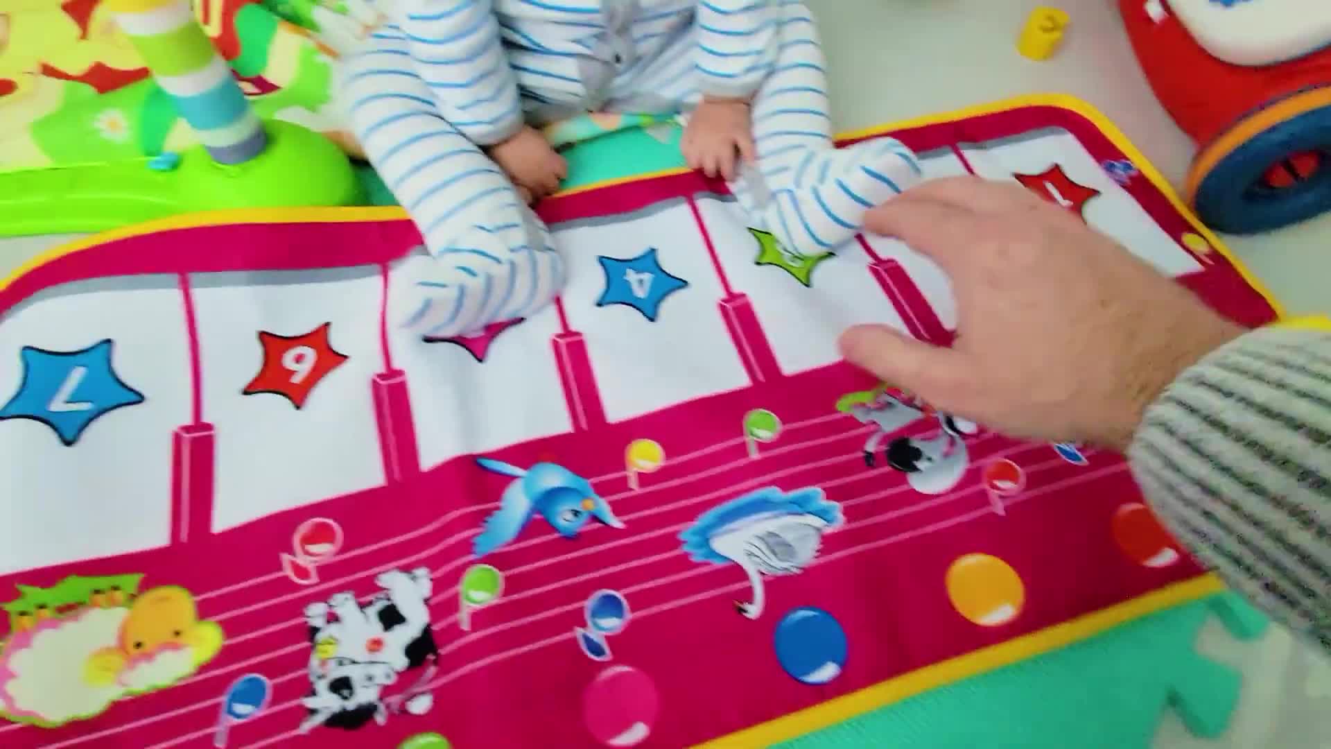 Close-up of the SANMERSON Piano Mat showing its size and layout.