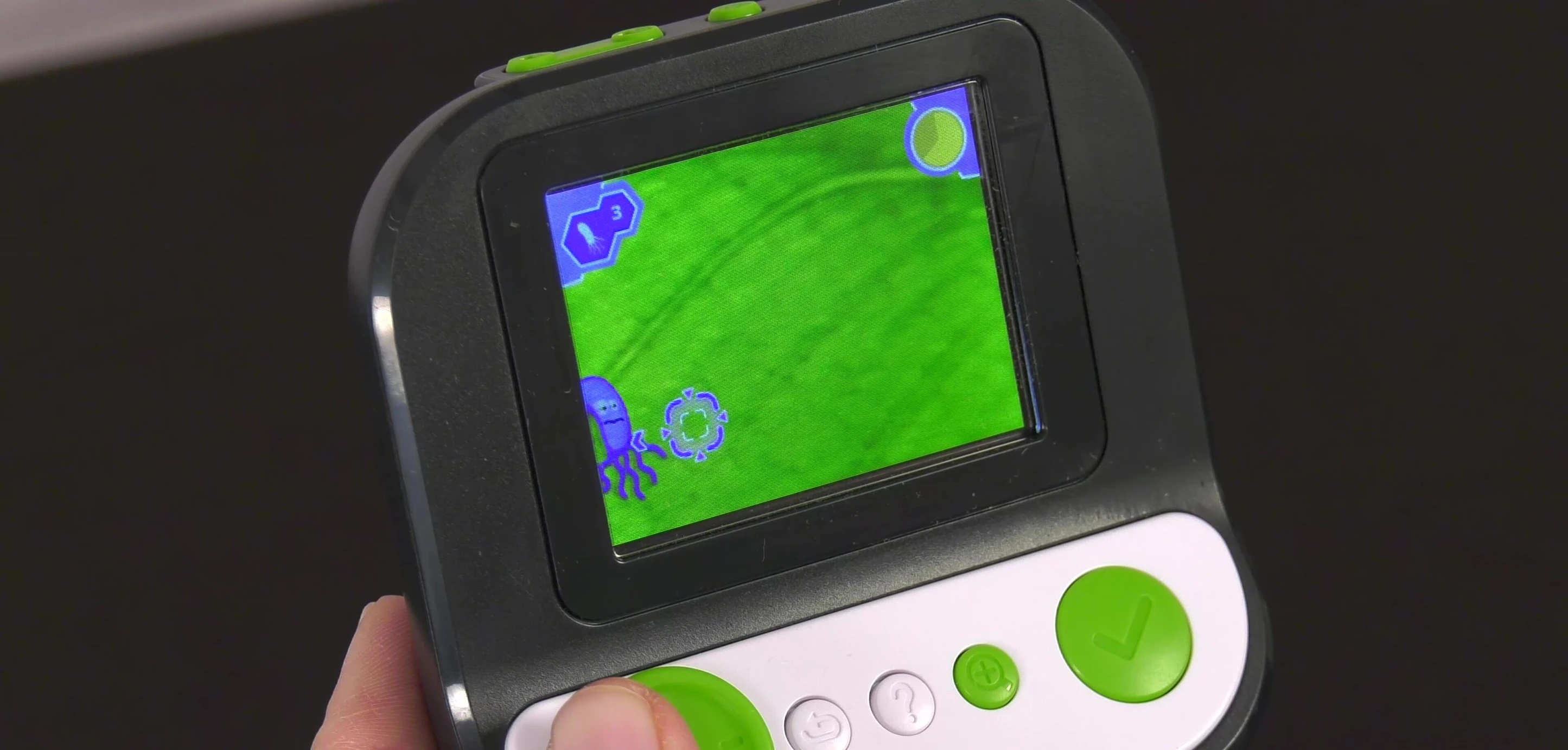 Screenshot showcasing the micro-adventure game on the microscope screen.