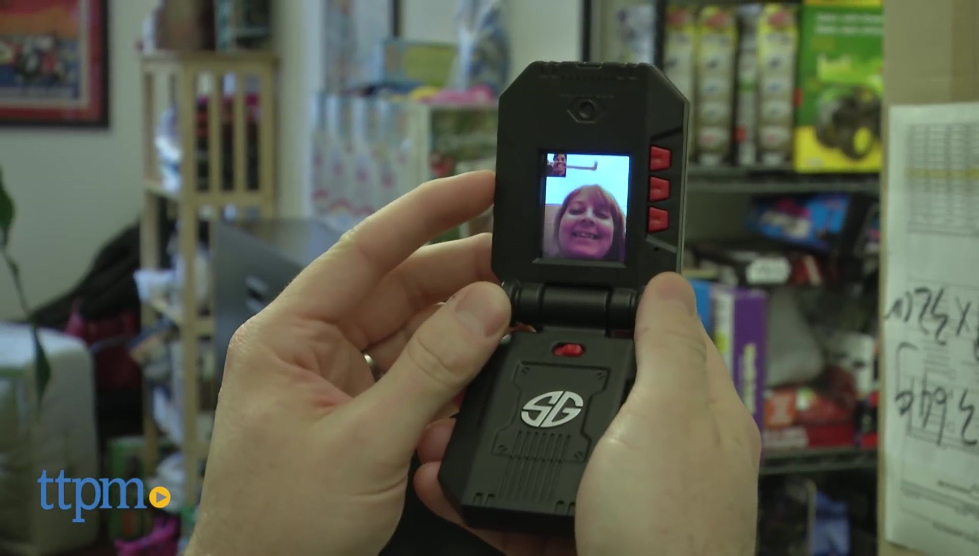 Demonstration of the picture-in-picture modes on the screen.