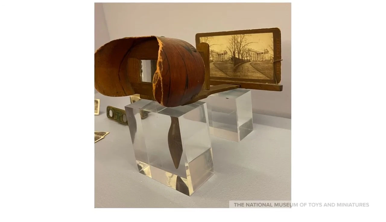 A stereoscope showcasing its 3D image capabilities.