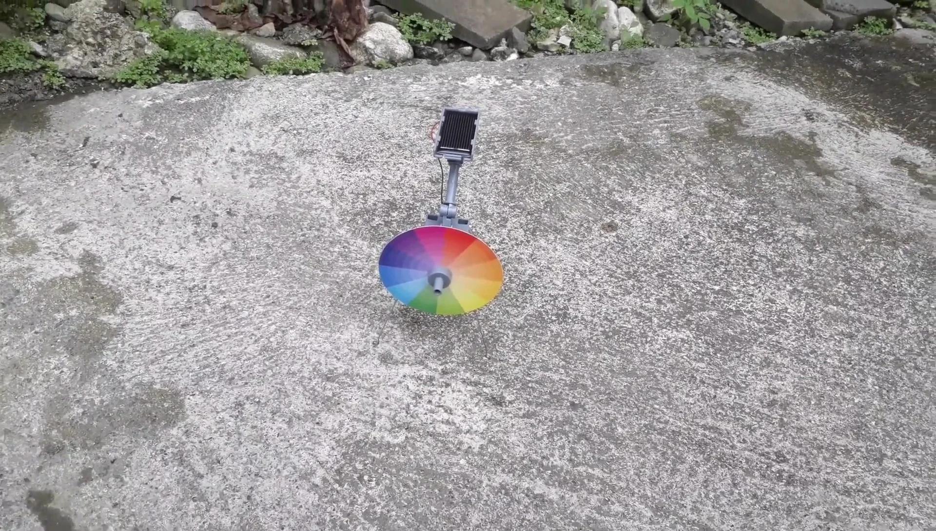 The color wheel illusion finally working.