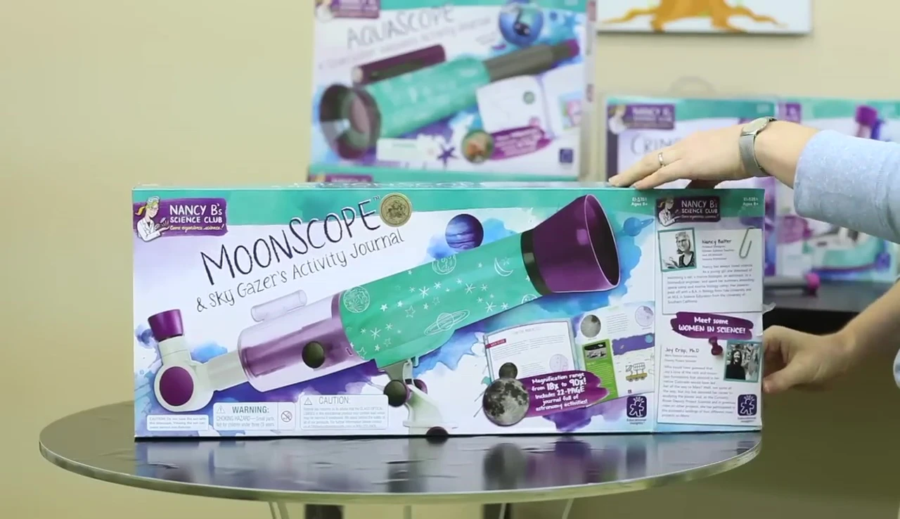 Unboxing the MoonScope and tripod