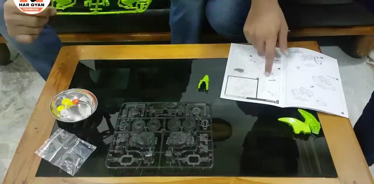 The different models of the Solar Robot