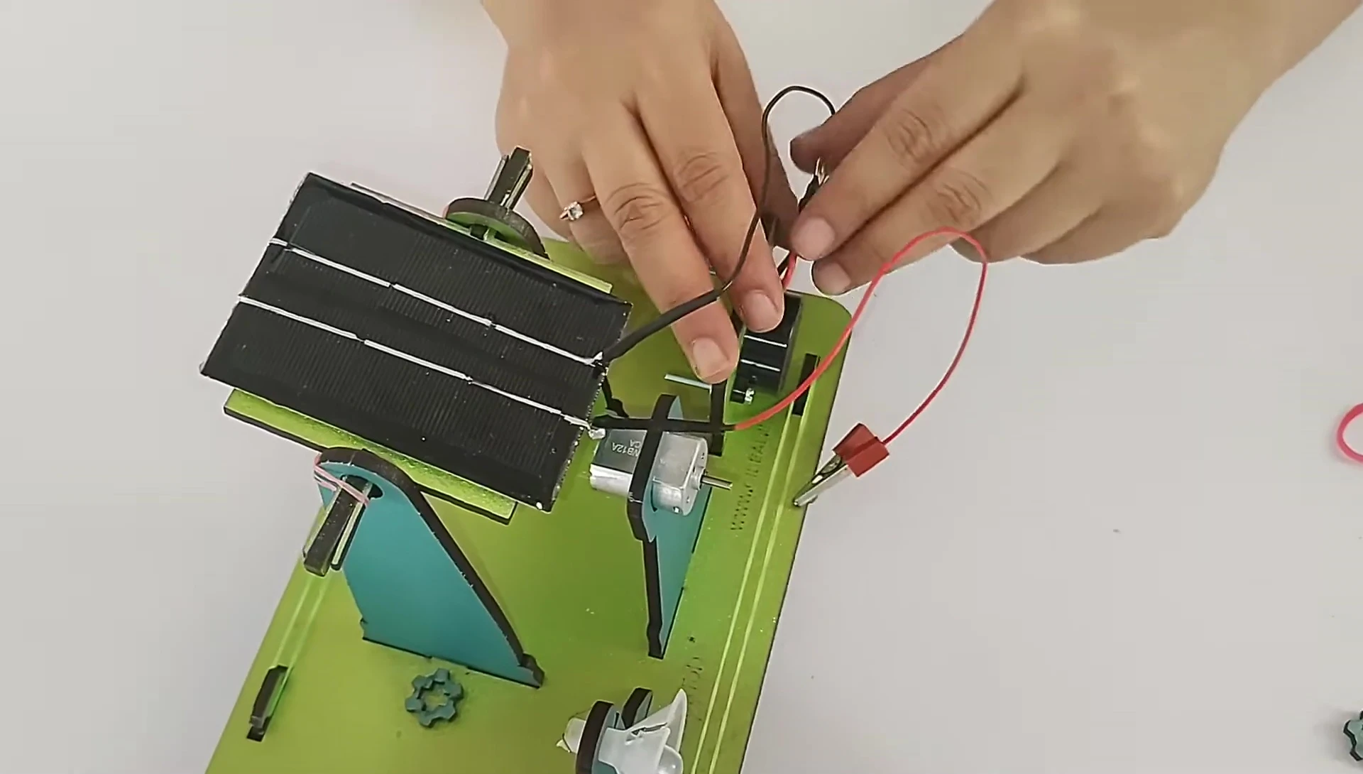 Connecting the solar panel wires to the motor