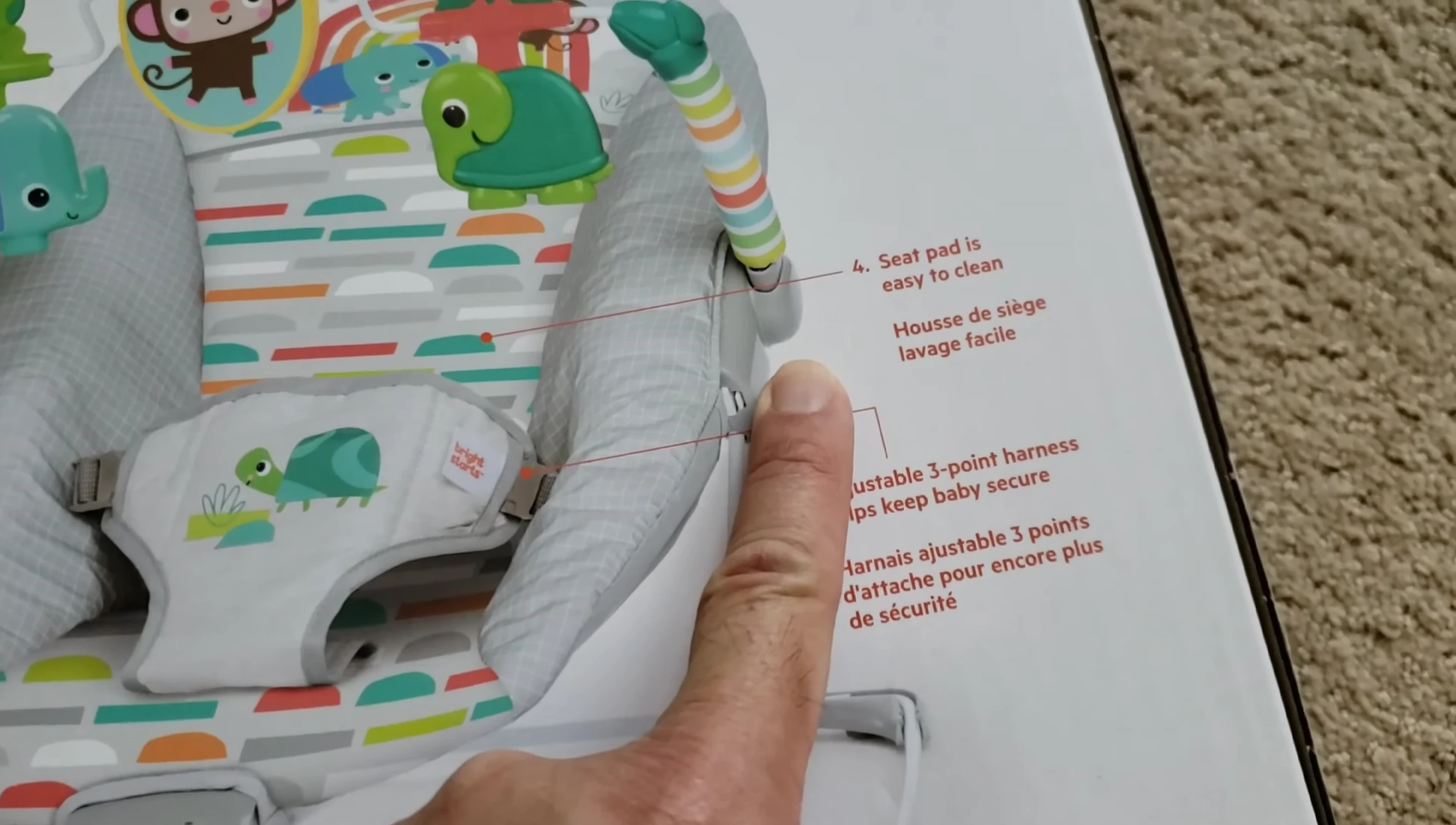 Detail of the easy-to-clean seat pad.