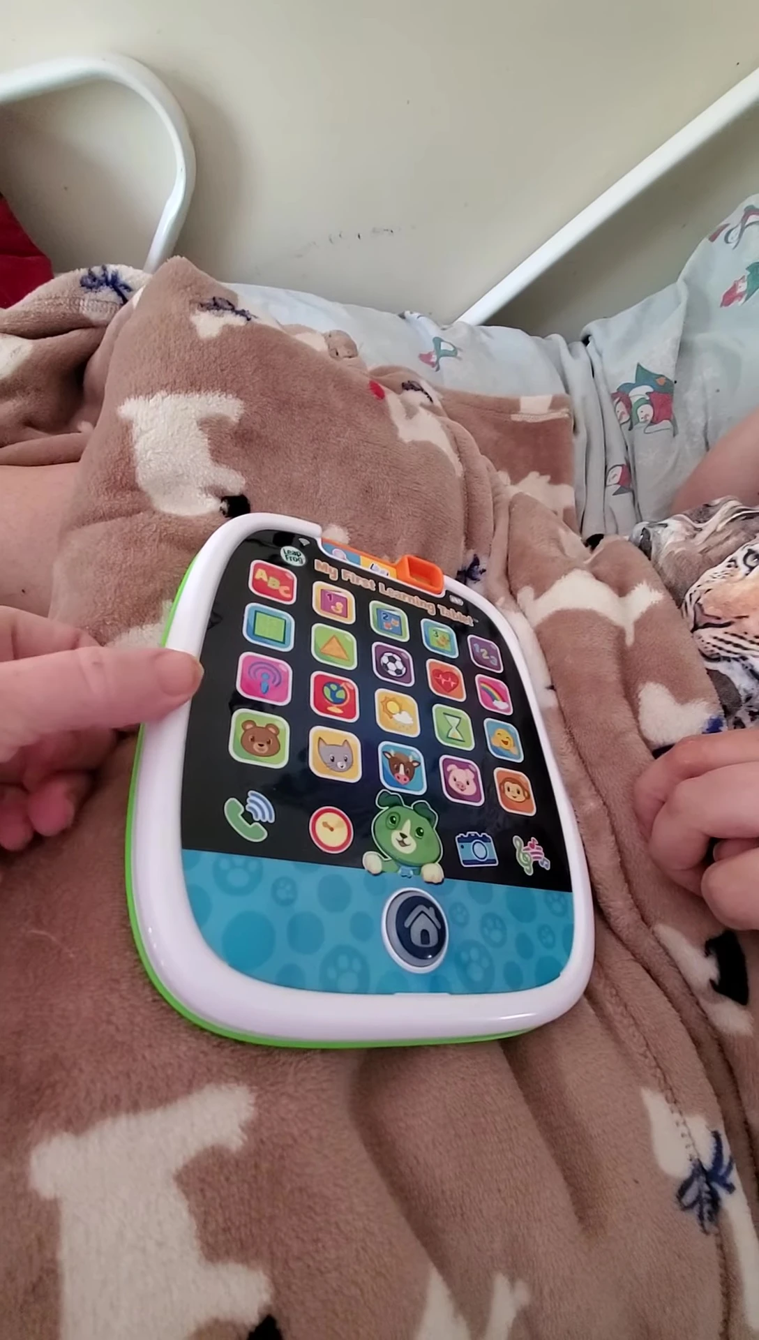 Example of using a tray or velcro to secure the tablet.