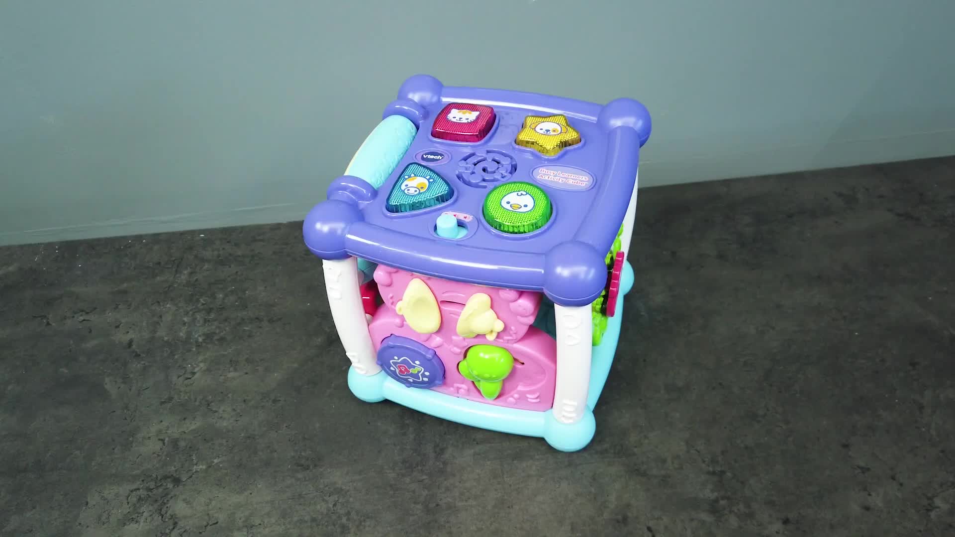 The VTech Busy Learners Activity Cube box