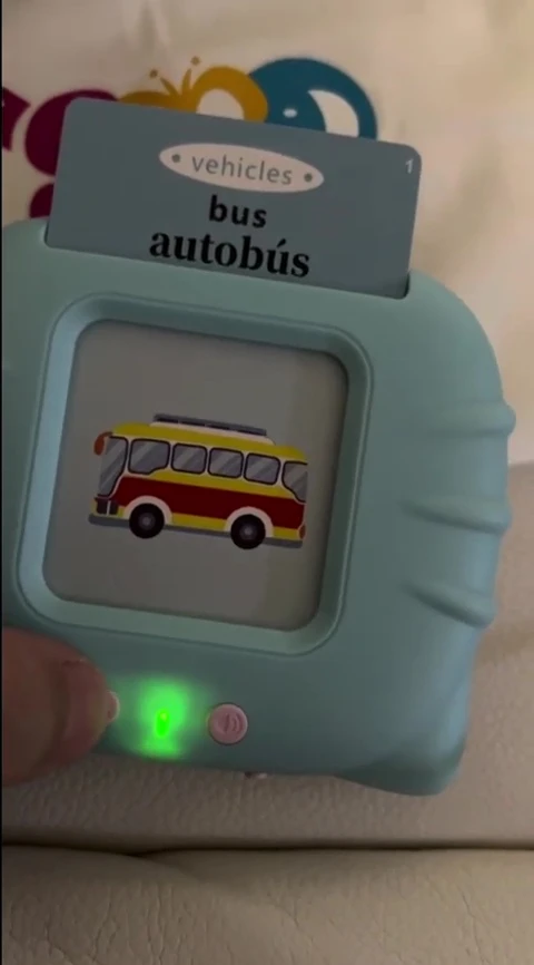 Audio playback demonstration with the flashcard in the device.