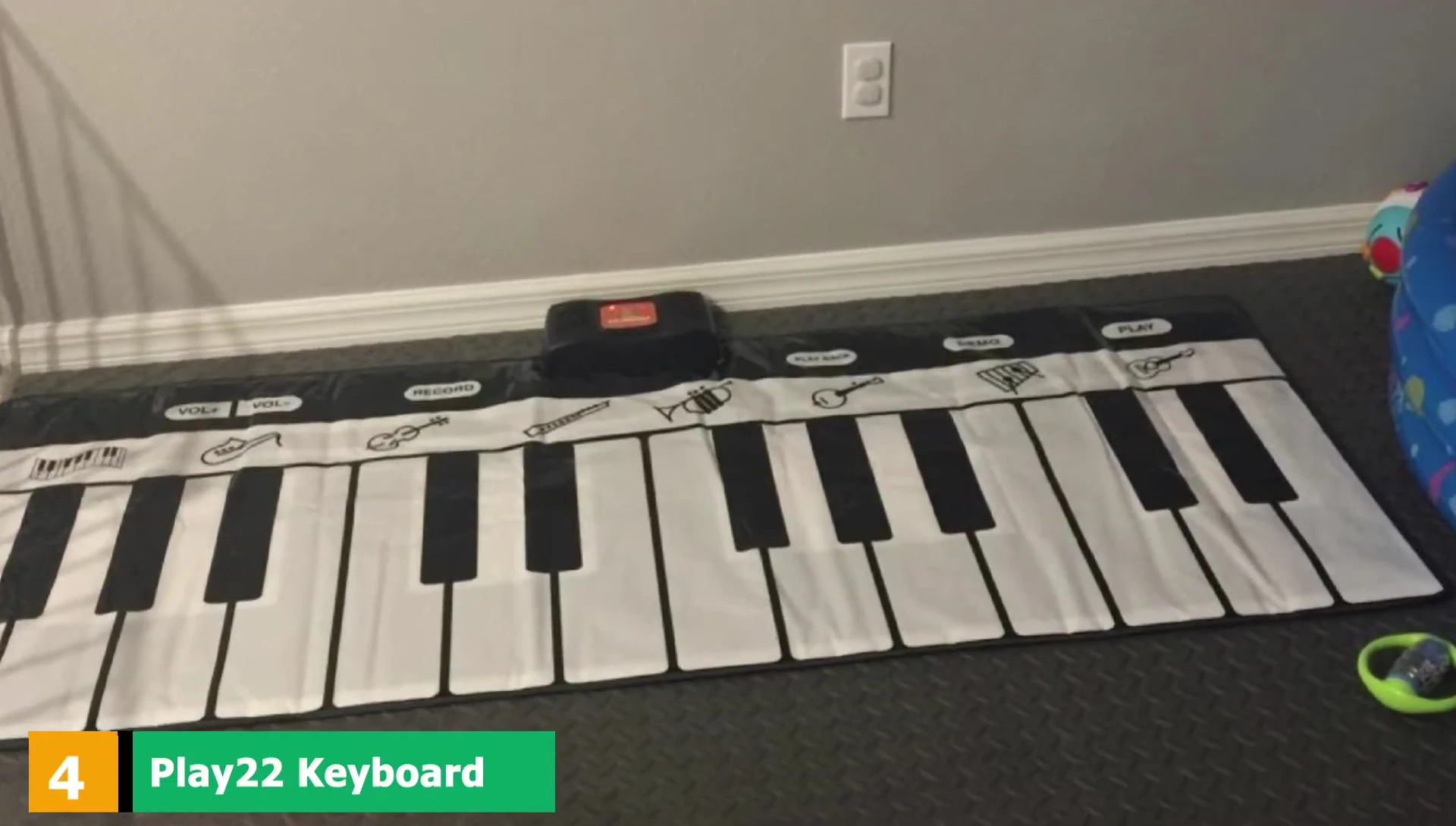 Overview of the Playdate Winnie 2 Keyboard Play Mat.