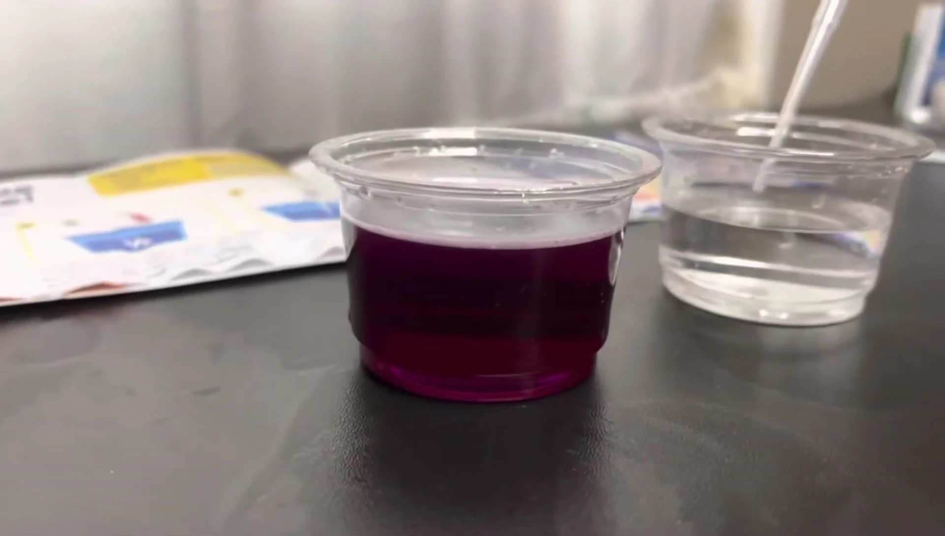 Adding baking soda to the red cabbage indicator solution