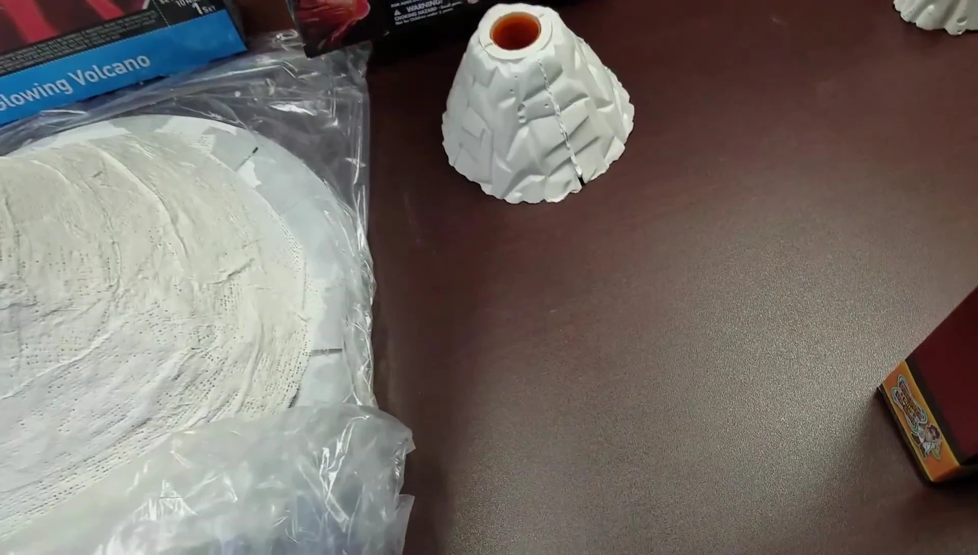 The Kids Labs Volcano Kit box and mold