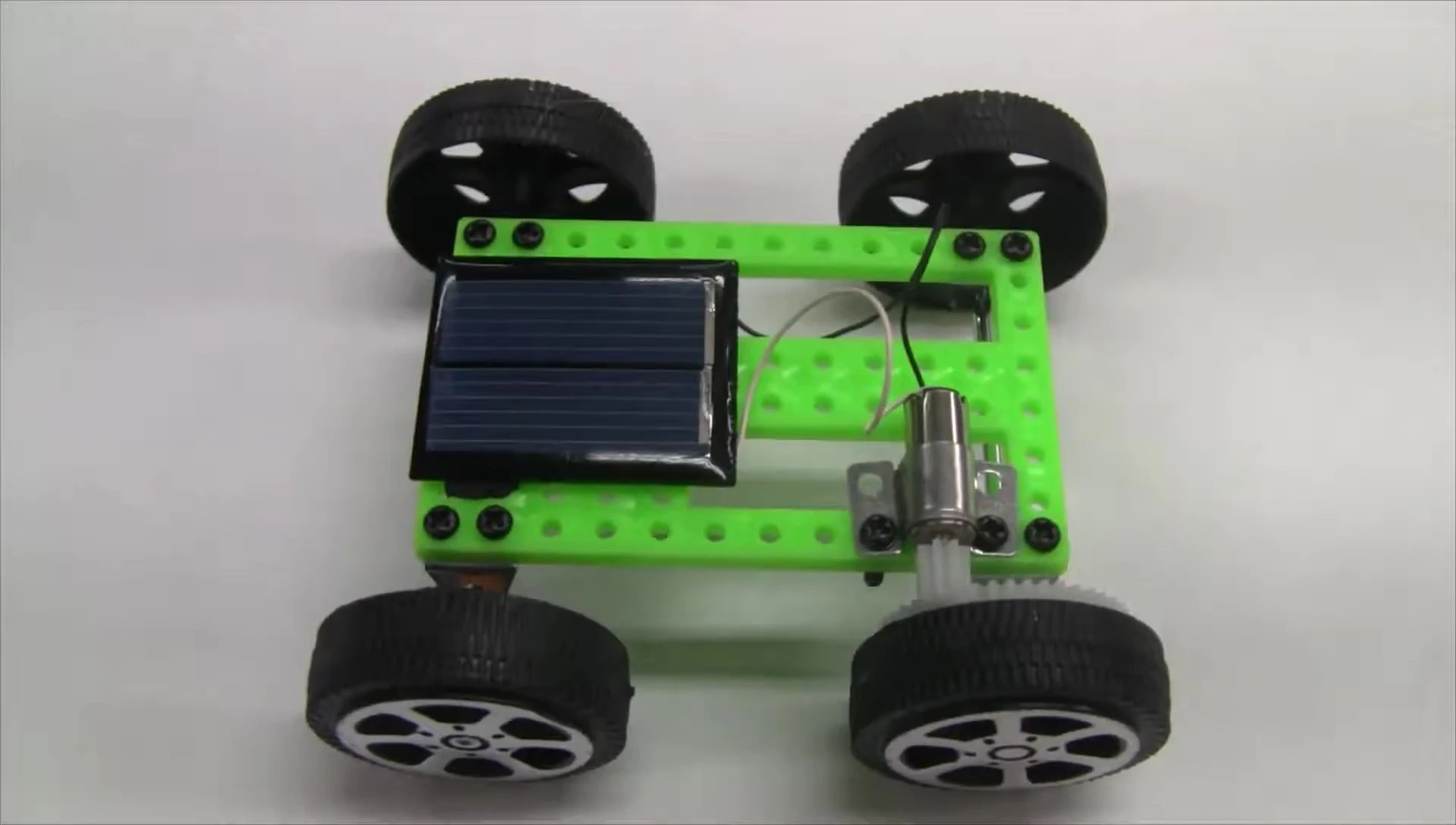 The assembled solar car.
