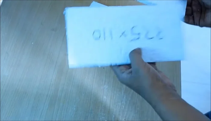 Apply glue to thermal sheets and stick aluminum foil: Apply glue to the thermal sheets and stick aluminum foil onto them, ensuring the shiny side is outward.