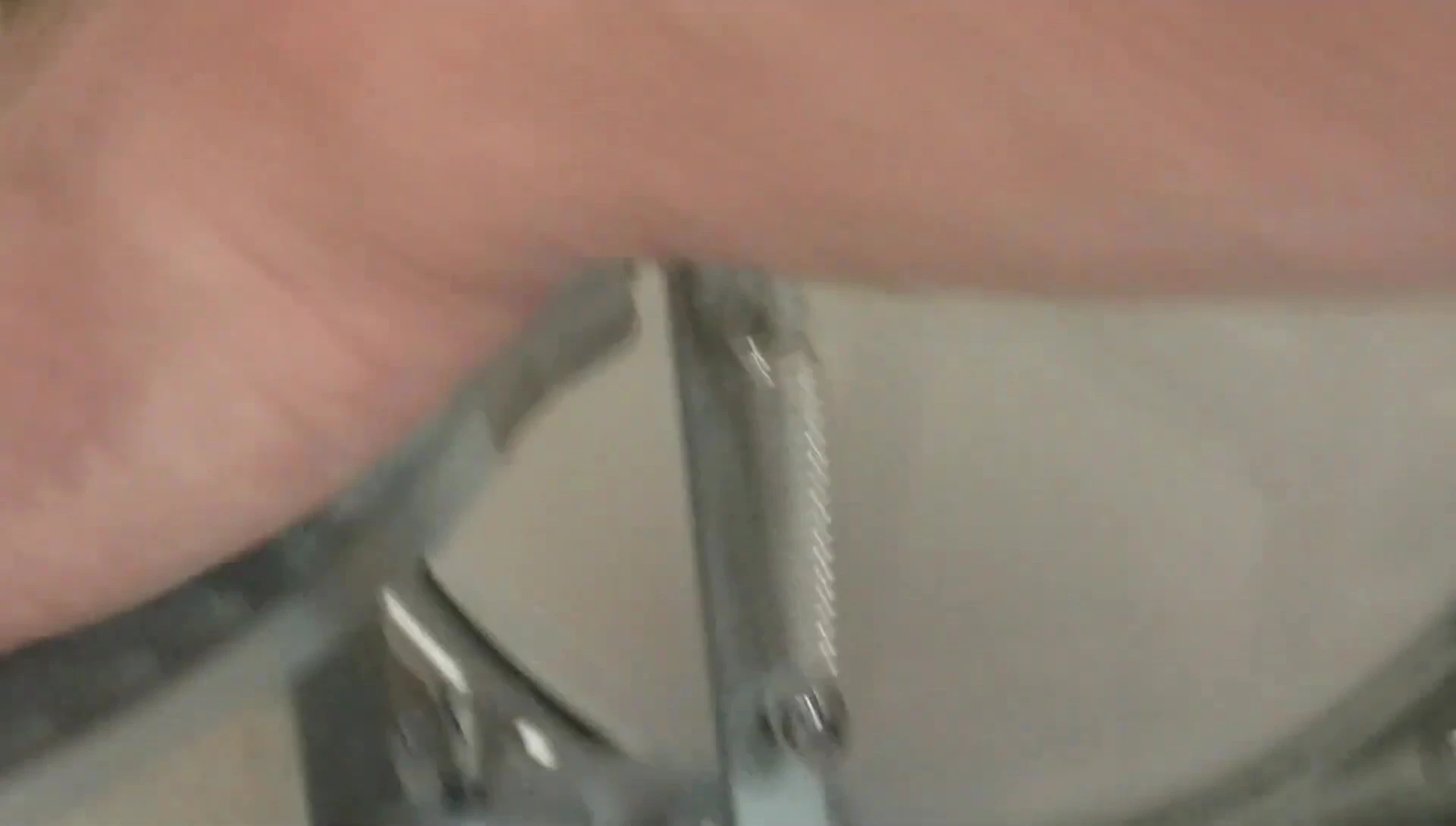 Adjusting the bass drum pedal