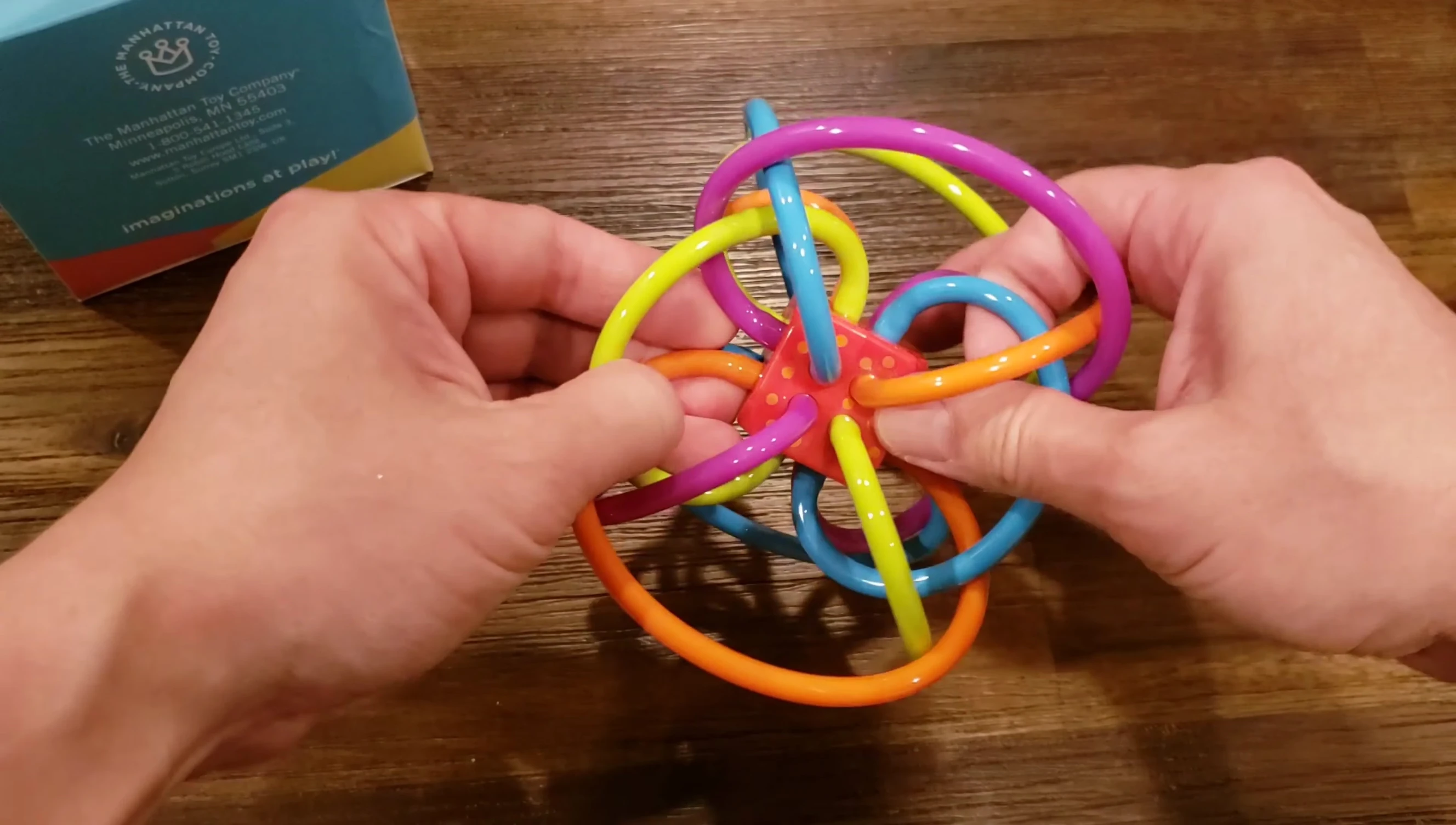A demonstration of the secure attachment of the loops to the Winkel toy.