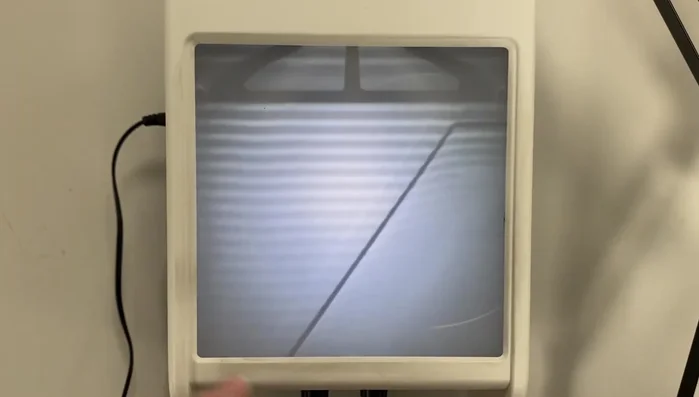 Carefully adjust the water level; avoid creating dry spots on the wedge.