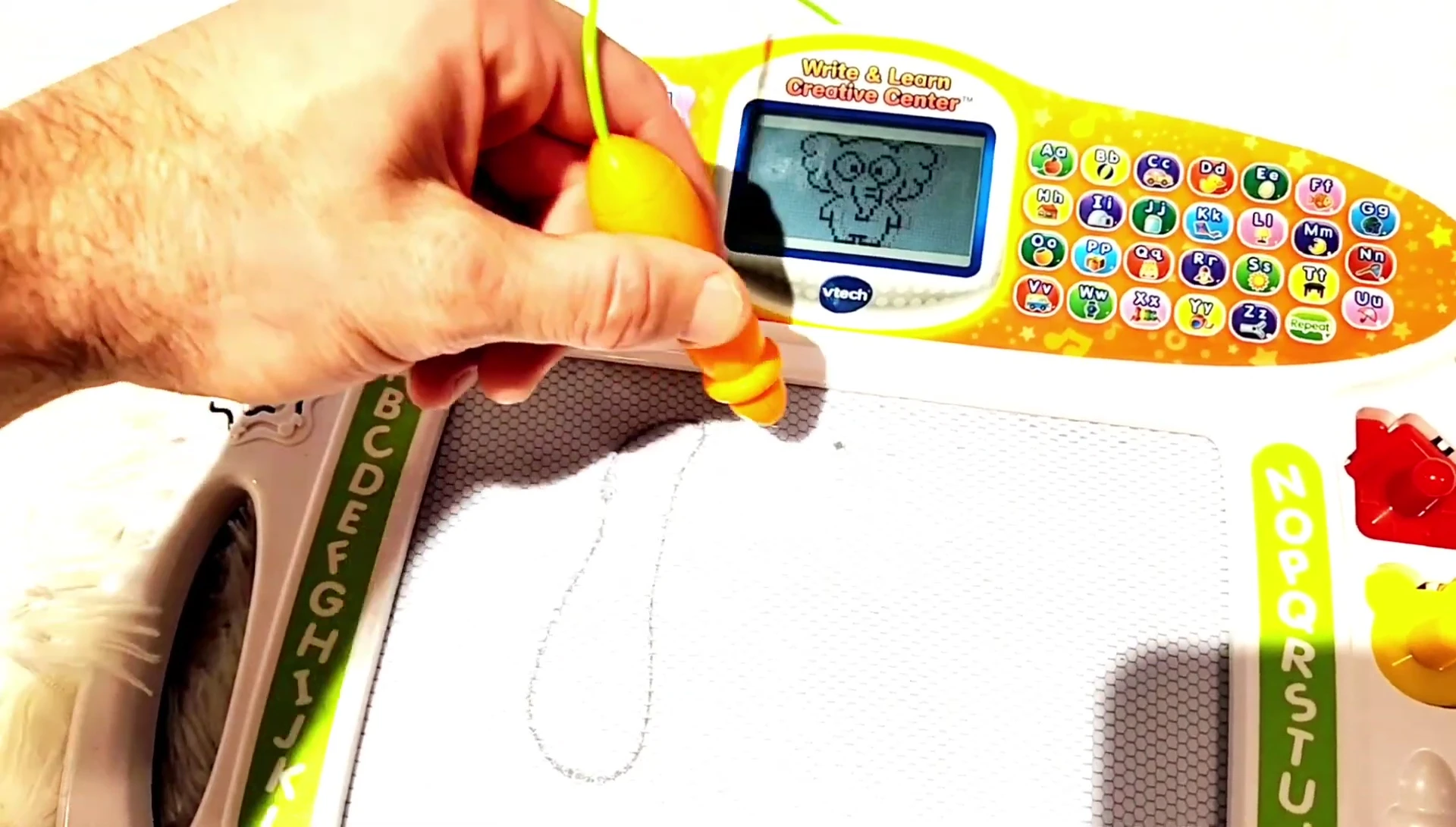 Drawing with music accompaniment