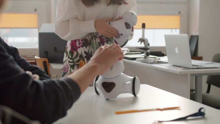 Utilize the Photon Physics Teaching Kit to conduct engaging experiments.