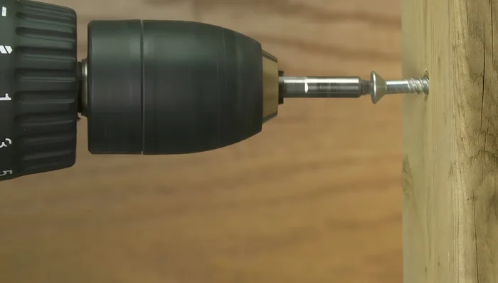 Screw: Used for fastening, lifting, and creating spirals. Examples include screws, bottle caps, and spiral staircases.