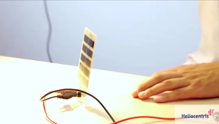 Operate the car using solar energy (photovoltaic module).