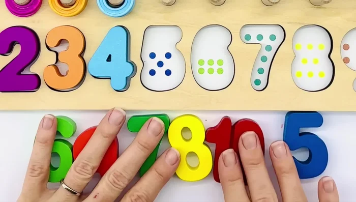Count five blue rings.