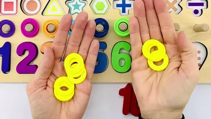 Count eight yellow rings.