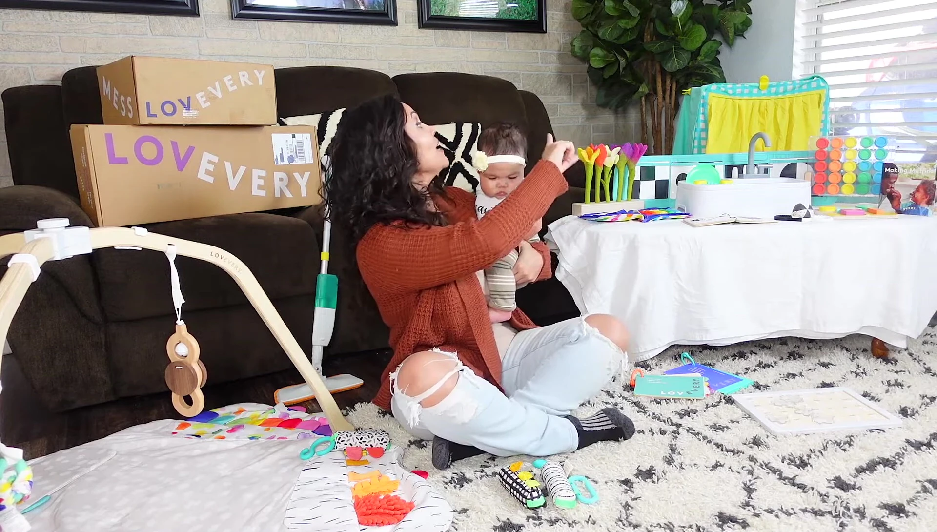 The Storyteller Play Kit puppet theater