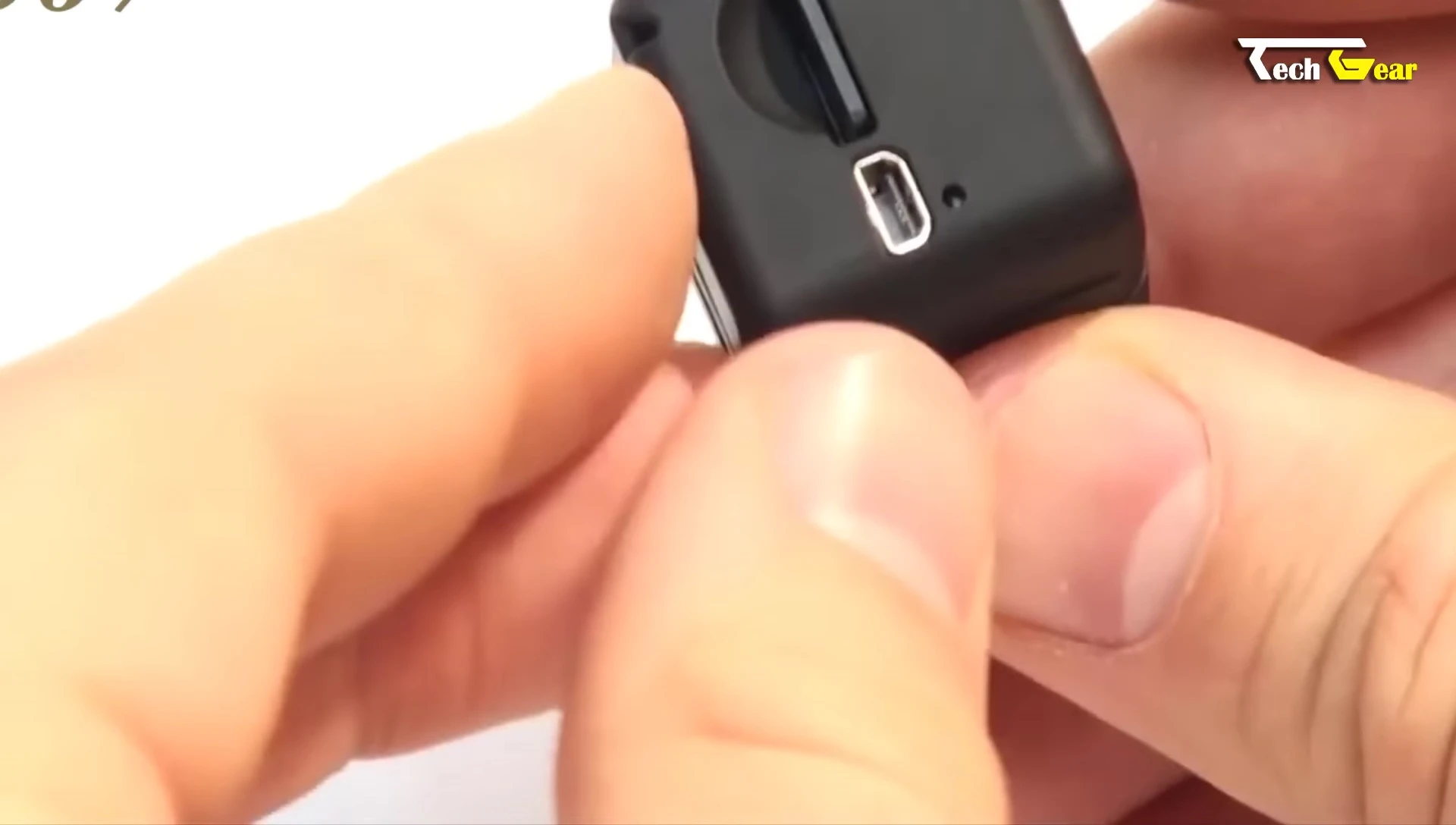 Emphasizing the camera's small size