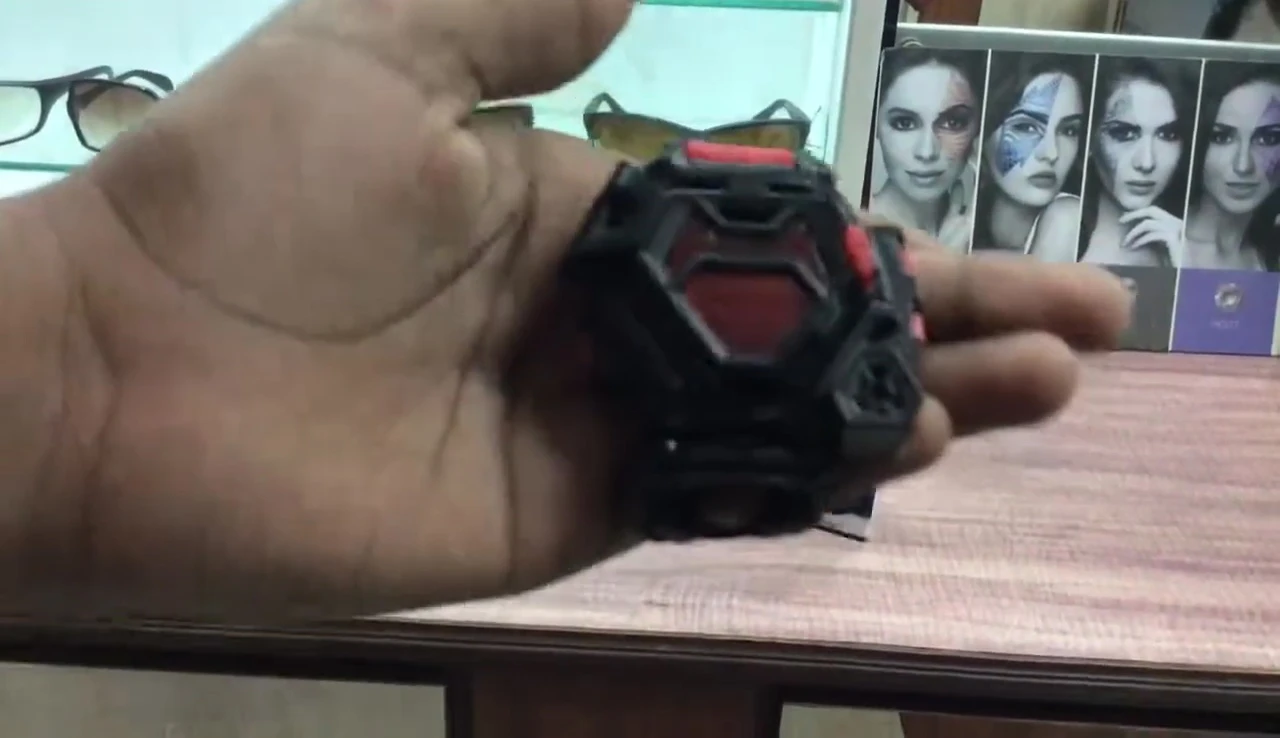 A closer look at the watch's design